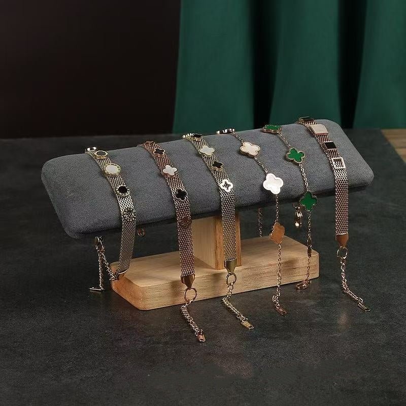 Hand chain rack