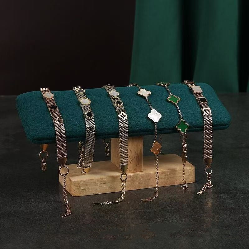 Hand chain rack